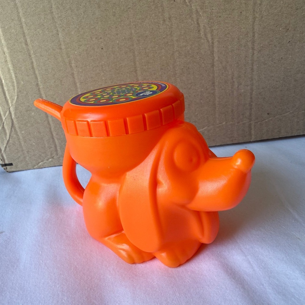 Vintage Wild Sip Orange Basset Hound Dog Novelty Cup Straw Tail Plastic Mug